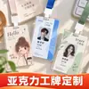 Cartões transparentes de acrílico de anime de desenho animado, mercadorias feitas sob medida, cartões de fotos com suporte autoimprimíveis em PVC, cartões comemorativos de impressão de fotos, ins