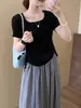 Estilo Casual Gola Quadrada Cordão Mangas Curtas em Ambos os Lados Verão 2025 Novo Estilo Coreano Casual Elegante Cor Lisa Camiseta Top