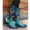 Zapatos de mujer de talla grande para comercio exterior: Botas altas de tacón medio para otoño 2026 con flores bordadas y remaches, talla 40-48