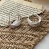 Pendientes de Plata de Ley S925 Estilo Coreano Diseño de Nicho Retro Blanco Quemado Joyería para Orejas de Línea Simple y Personalidad Estilo Coreano