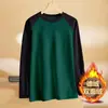 Camiseta básica de terciopelo de doble cara con mangas raglán largas para hombre, diseño de bloques de color retro americano de moda para otoño e invierno, top cálido
