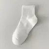Calcetines Blancos Desechables Diarios para Hombres y Mujeres, Calcetines de Media Pantorrilla para Mujer de Otoño e Invierno, Calcetines Invisibles de Color Sólido, Calcetines Deportivos de Algodón de Compresión para Baloncesto