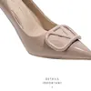 Tacones altos color nude para mujer, nuevo diseño 2026, estilo francés de nicho con correa en V y punta fina, zapatos de vestir elegantes, cómodos y antideslizantes