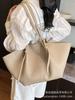 Bolso Tote de Hombro de Alta Gama Sense Simple para Viajeros, Nuevo de Moda Nicho para Primavera y Verano 2025, Versátil, de Gran Capacidad