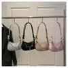 2025 Nova Bolsa Transversal de Ombro Estilosa e Sofisticada para Mulheres Bolsa Transversal Versátil e Moderna Bolsa de Ombro Niche Fashion