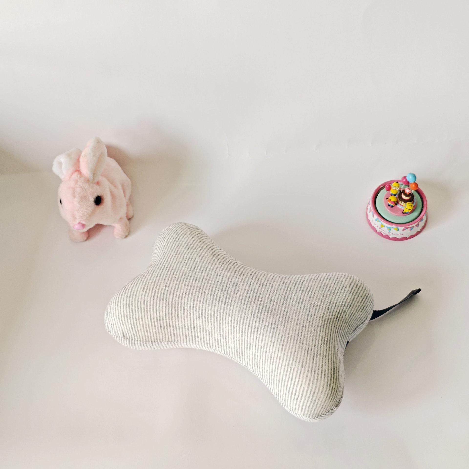 汽车头枕灰白细条2