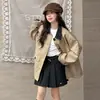 Gabardina para Niña 2026 Otoño Nuevo Estilo Cuello Solapa Solapa Única Caqui Longitud Media Chaqueta para Uso Casual