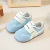 Tenis de malla para niñas, nueva colección otoño 2026, zapatillas casuales transpirables estilo coreano para niños, zapatillas ligeras para correr para bebés y niños pequeños