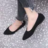 Zapatos planos para mujer 2026 otoño nuevo estilo, suela suave, boca poco profunda, negro versátil, punta fina cómoda, gamuza, zapatos de trabajo para todas las estaciones