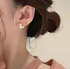 Pendientes de Clip de Lujo Ligero Estilo Hong Kong sin Agujeros para Orejas Pendientes Geométricos de Perla y Camelia para Mujer Sentido Avanzado Simples Elegantes Pendientes Versátiles