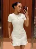 Mini saia sereia franzida de cintura marcada slim-fit estilo europeu e americano 2026, elegante para trabalho, festas e encontros, mini saia justa ao corpo