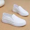 Zapatos de lona blancos tipo slip-on con estampado de grulla de almohada de verano transpirables, zapatillas blancas para mujer, zapatos casuales de suela plana, versátiles y cómodos, adecuados para enfermeras