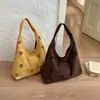 Bolsa tote transfronteiriça, grande capacidade, novo modelo outono/inverno 2026, bolsa de ombro simples retrô fosca casual, bolsa crossbody simples