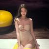 Traje de baño blanco explosivo de una pieza para mujer sin tirantes de tirante Traje de baño para vacaciones en la playa Fuente termal Celebridad de Internet de Corea del Sur Rayas texturizadas