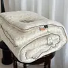 Colcha Doble de Algodón Tejido Nube Estilo Ins Clase A para Verano, Lavable a Máquina, Suave para Dormir Desnudo, Colcha Refrescante de Verano para Dormitorio de Estudiante Cama Individual