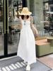 Vestido de Verano 2026 Ajustado con Retazos Strapless Ceñidor de Cintura Estilo Vacaciones Casual Moda de Alta Gama para Mujer