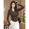 Camiseta de Moda Petite de Manga Larga con Botones, Cuello en V, Color Sólido, Corte Ajustado para Mujer, Nueva Colección Otoño 2025