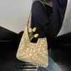 Bolsas Tejidas a Mano para Mujer 2025 Nuevo Estilo Coreano Estilo Bosque Retro Calado Bolso Bandolera de Celebridad de Internet Bolso de Hombro