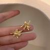 Aretes Irregulares Mate de Flor de Iris para Mujer, Estilo Nicho Retro, Aretes Elegantes Versátiles para Mujer