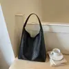 Bolso Tote con Patrón Tejido 2026 Principios de Otoño Nuevo de Moda Estilo Ins Gran Capacidad Bolso de Hombro para Viajes Cotidianos Color Sólido Bolso de Mano
