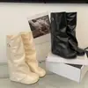 Botas de moda y populares para 2026 con un diseño chic y elegante, perfectas para mujeres petite, con una suela suave y un elegante estilo de bota Martin