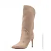 2025 Novas Botas Curtas Retas de Salto Alto Fino Bico Fino Estilo Comércio Exterior Transfronteiriço Modelo Slip-On Moda Passarela Tamanho Grande para Mulheres