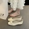 Sapatos Mary Jane de Salto Baixo Estilo Francês para Mulheres, Novos Sapatos Rasos para Primavera e Outono 2026, Versáteis com Saias, Sapatos de Um Só, Sapatilhas