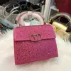 Bolso de Mano de Nuevo Estilo Europeo y Americano 2025 Incrustado con Diamantes Caliente Diamante Volteado Retro de un Hombro Cruzado Bolso Femenino de Lujo Accesible Transfronterizo