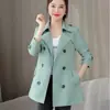 Gabardina de mujer estilo nuevo, simple y elegante para ir al trabajo, longitud media 2026, entallada en la cintura, adelgazante, adecuada para mujeres petite, prenda de abrigo para primavera y otoño