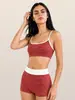 Bikini de dos piezas transfronterizo europeo y americano, estilo deportivo con parte inferior de corte recto, diseño de rayas de alta gama, adecuado para surf en la playa, con almohadillas en el pecho