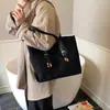 Bolso Tote de Moda de Gran Capacidad Estilo Coreano para Mujer 2025 Nueva Moda Versátil Popular Bolso de Hombro para Viaje Bolso de Mano