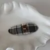 Versión Coreana Lindo Dibujo Animado Oso Flocado Tela Cuadros Pinza Lateral Dulce Ovalada Pinza para Flequillo Frente Pinza Bb Accesorio para el Cabello