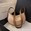 Bolsa Vintage Feminina Grande Capacidade 2024 Nova Moda Nicho Outono e Inverno Bolsa de Ombro Bolsa Transversal Senso High-end Bolsa Dumpling