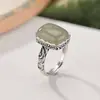 Anillo Cuadrado Estilo Antiguo Yilu Plata S925 Plata de Ley Jade Natural Hetian Zafiro Estilo Étnico Vintage Patrón de Hierba Tang