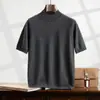 Camisa básica de tricô masculina com gola alta meia, versátil e simples, estilo empresarial, cor sólida de lã, nova camiseta de meia manga
