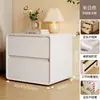 Mesa de noche moderna y sencilla, Almacenamiento de madera maciza estilo crema, No requiere instalación, Nueva mesa de noche de lujo ligero, Adecuada para dormitorio y uso en el hogar