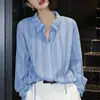 Camisa a Rayas de Diseño Lujoso Ligero Estilo Francés para Mujer, Nueva Primavera 2026 Manga Larga Holgada Adelgazante Protector Solar en Azul