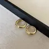 Aretes Metálicos Lisos Geométricos para Mujer, Aretes de Diseño Único de Nicho, Lujo Ligero, Gama Alta, Aretes y Accesorios para Orejas Elegantes
