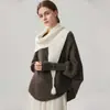 26 Otoño Invierno Nuevo Chal de Cachemir Hecho a Mano para Mujer con Borlas Largas Cárdigan Bufanda Triangular Versátil Tejido Prendas de Abrigo Pequeñas
