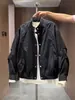 Nova Jaqueta Masculina de Outono Estilo Minimalista Cor Sólida Patchwork Falsa de Duas Peças Moda Versátil Casual Gola Alta Jaqueta Top