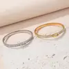 Pulseira de Aço Titânio para Menina Moda de Alto Padrão Estilo Luxo Leve Pulseira de Aço Inoxidável para Casal com Diamante Rai Único