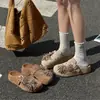 Chinelos Casuais Fechados com Solado Grosso para Mulheres 2026 Nova Moda Chinelos Fechados Decorados com Strass com Solas Macias Versáteis Plataforma Aumento de Altura