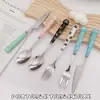 Venta al por mayor de fábrica creativa de dibujos animados para niños juego de cubiertos de tres piezas de acero inoxidable tenedor cuchillo cuchara juego de cubiertos portátil
