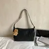Bolso tote de axila estilo bosque de gran capacidad vintage para mujer, nuevo bolso de hombro de moda de color liso de otoño 2026 para mujer