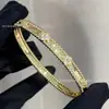 Pulsera Kaleidoscopio de Trébol de Cuatro Hojas V-Gold, Versión Estrecha, Gruesamente Chapada en Oro Rosa de 18K, Versión Ancha, con Perlas, Pulsera Completamente Incrustada de Diamantes