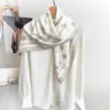 Lenço Quadrado de Seda Falsa com Estampa Floral Pequena JM Primavera/Outono para Mulheres Retro Francês Combinando com Camisa para o Trabalho Lenço de Seda Decorativo Versátil