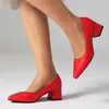 Em nome do cabelo sapatos de salto médio sapatos de bico fino sapatos femininos comércio exterior 4332 boca simples primavera e outono sapatos europeus e americanos leve grosso preto
