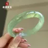 Pulsera de jade natural Pulsera de jade Agua del lago Qingshui Color matcha verde Términos planos Joyería de jade natural para mujer al por mayor