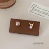 Pendientes de Gato Perezoso Lindos de Perlas Doradas y Plateadas para Mujer Aguja de Plata Elegantes Simples Pequeños y Exquisitos Pendientes Diarios para Estudiantes