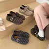 Zapatos Birkenstock Retro de Suela Gruesa Totalmente Cerrados para Mujer 2026 Otoño Nuevo Estilo Par Oculto que Aumenta la Altura con Falda Mocasines de Lunares de Moda